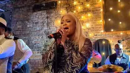 wedding band singing at wedding reception