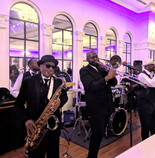 Horn players playing